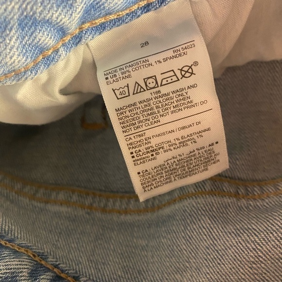 NWT HIGH RISE O.G. STRAIGHT ANKLE LIGHT WASH JEANS SIZE 28 - Picture 5 of 10